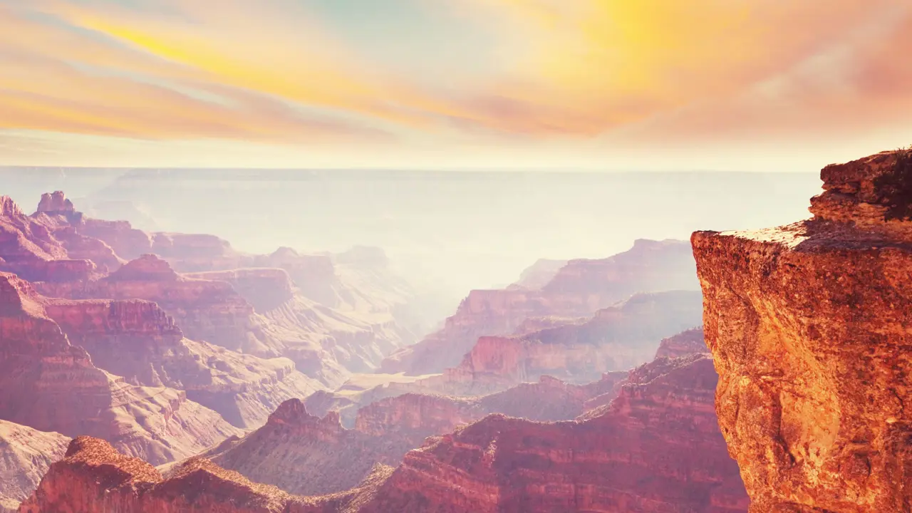 Sh 1654154590 Grand Canyon, Arizona Edit Person