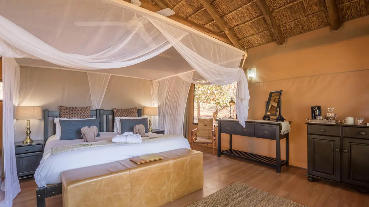 Chisomo Safari Camp, bedroom