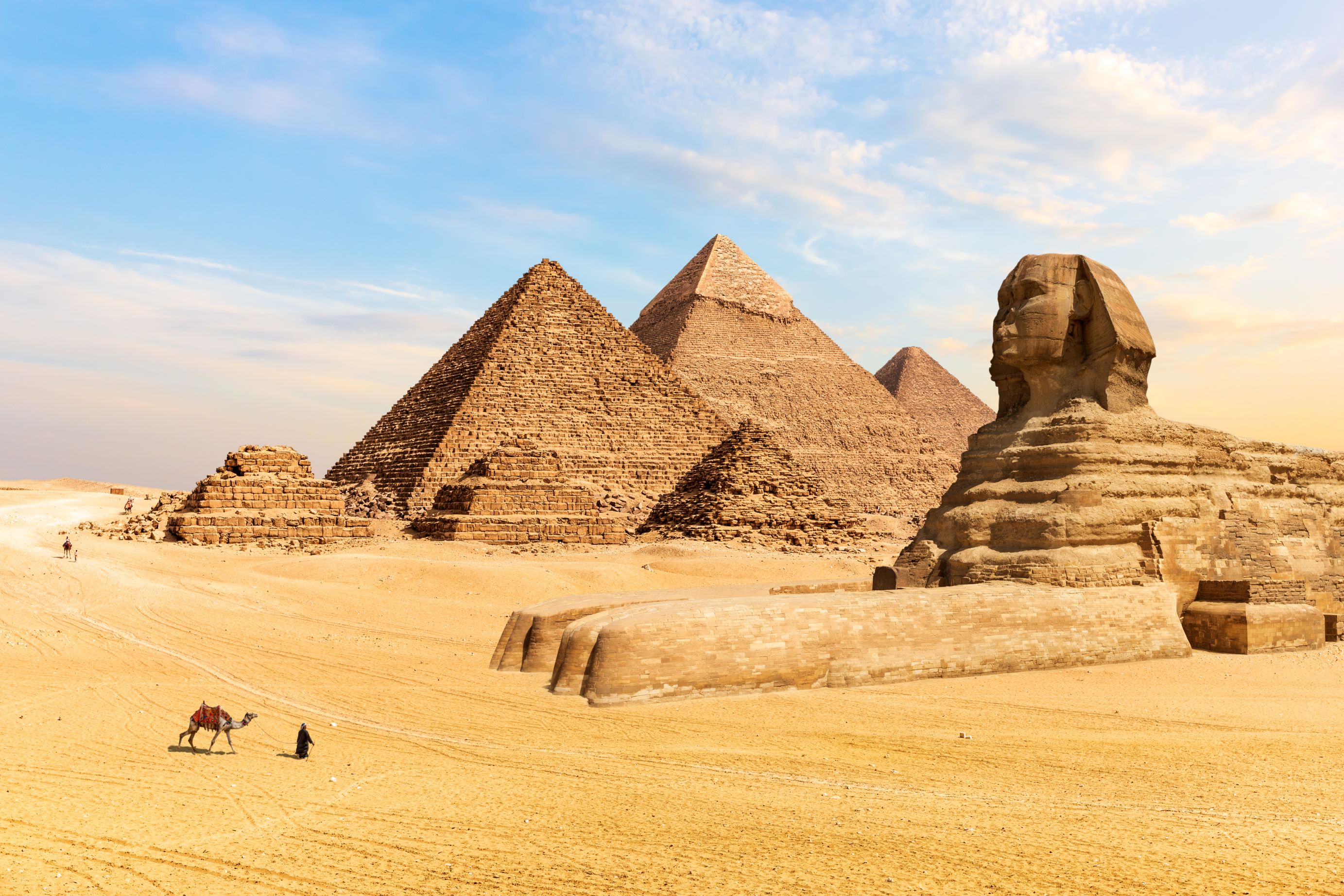 Great Sphinx and pyramids of Giza, Cairo