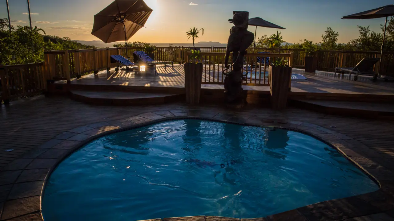 Sebatana Rhino Lodge, sunset at the pool